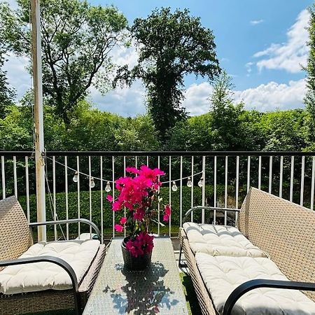 Proche Chateau De Versailles Avec Balcon Vu Sur Une Foret Et Parking Gratuit Pour 5 Personnes Maximum מראה חיצוני תמונה