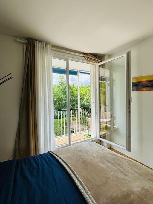 Proche Chateau De Versailles Avec Balcon Vu Sur Une Foret Et Parking Gratuit Pour 5 Personnes Maximum מראה חיצוני תמונה